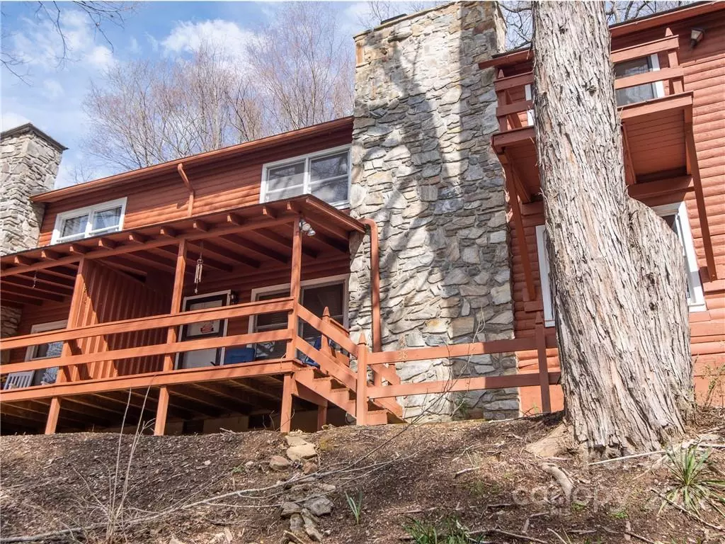 Maggie Valley, NC 28751,28 Cricket LN