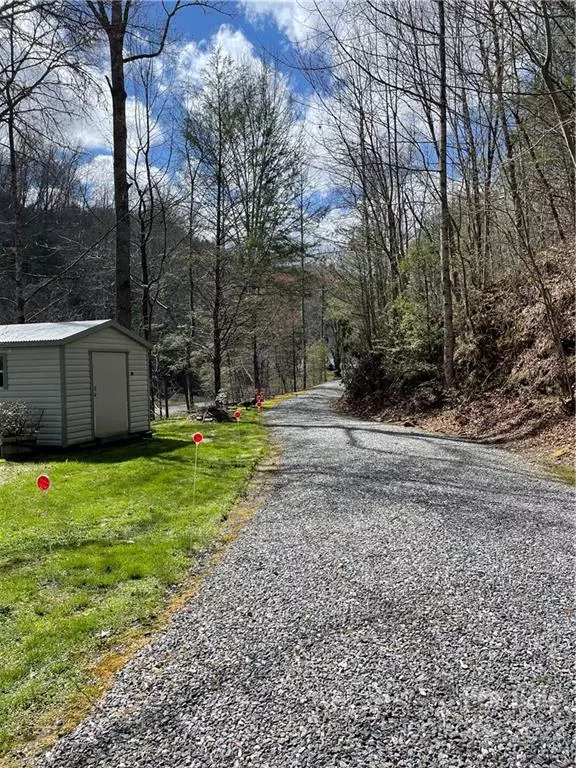 Sylva, NC 28779,404 Greens Creek RD