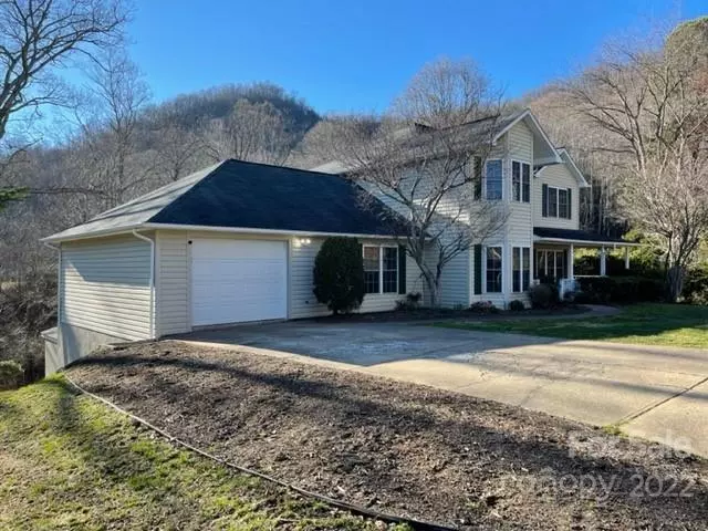 247 Lenwood DR, Waynesville, NC 28785