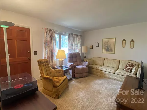 Charlotte, NC 28214,8618 Barry Oak CIR