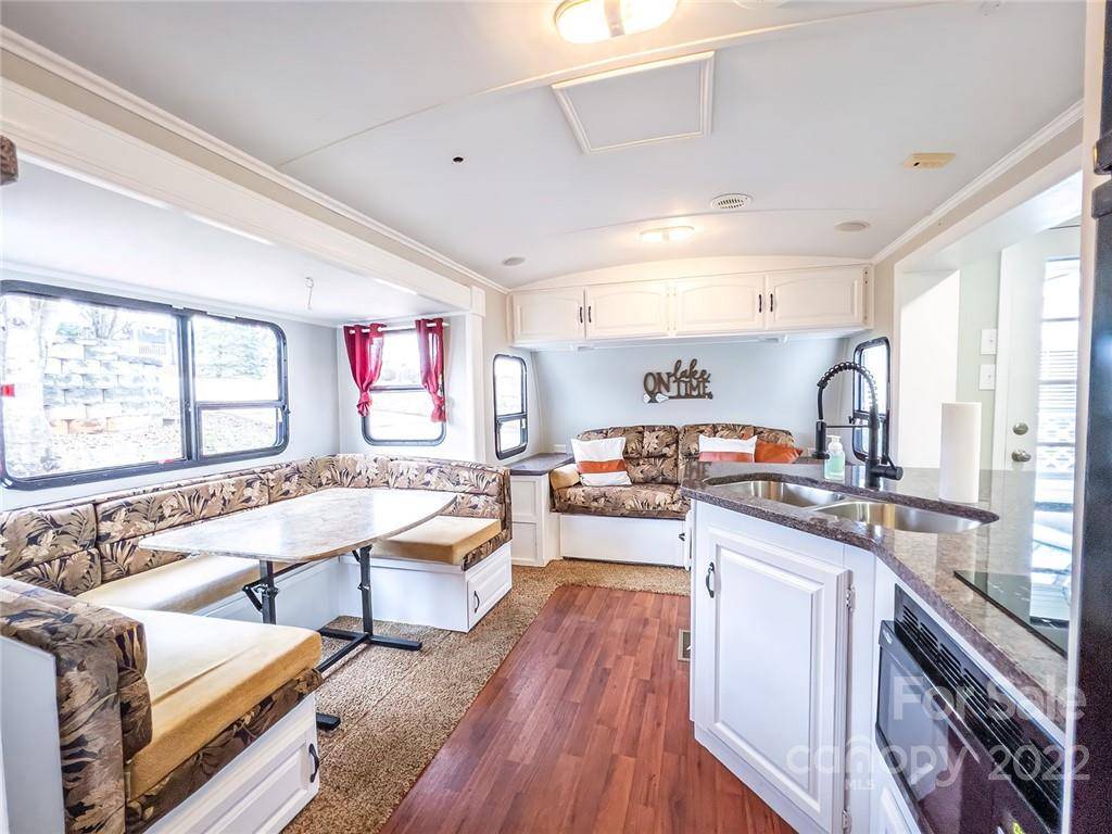 New London, NC 28127,322 Mount View LN