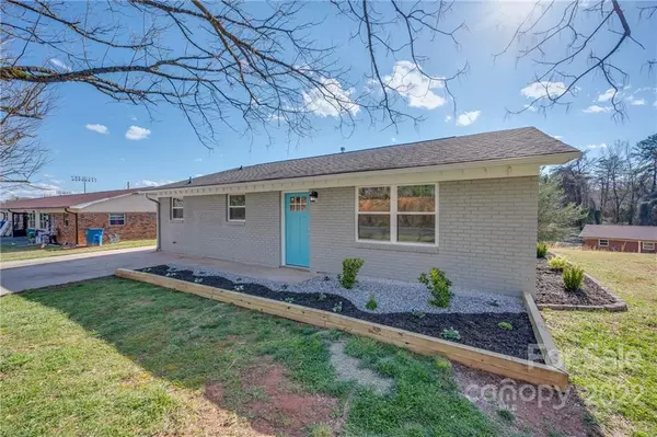 236 Mcdaniel ST, Forest City, NC 28043