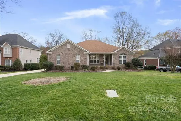 Mooresville, NC 28117,124 Pebble Brook LN