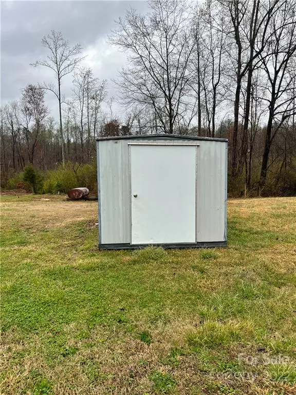 Rutherfordton, NC 28139,526 Poors Ford RD