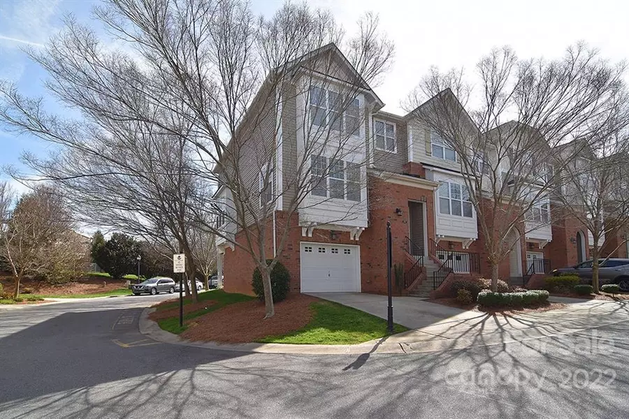 833 Windy Falls DR, Huntersville, NC 28078