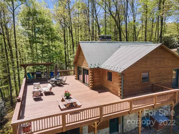 Spruce Pine, NC 28777,146 Otter LN