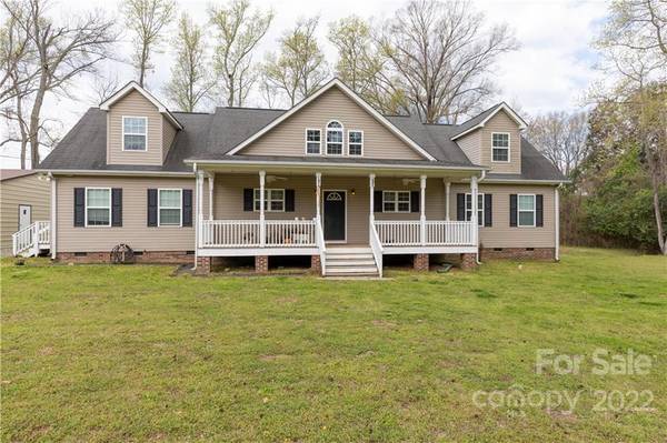 124 Hollybrook DR, Great Falls, SC 29055