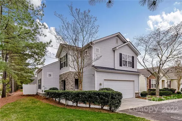 8814 Meadowmont View DR, Charlotte, NC 28269