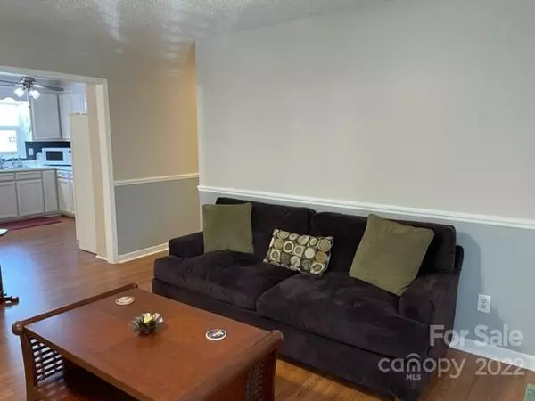 Lincolnton, NC 28092,1459 Hickory Nut LN