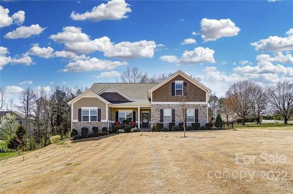 112 Autumn Mist RD, Statesville, NC 28677