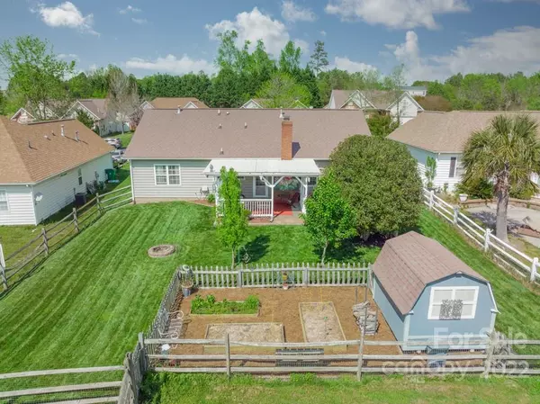 Charlotte, NC 28269,12044 Evergreen Hollow DR