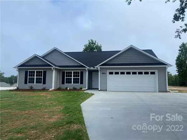 3325 Silver Fox CIR, Lancaster, SC 29720