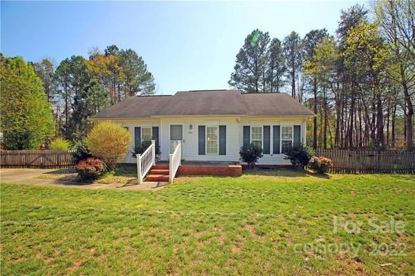 7521 Anchors Aweigh LN, Sherrills Ford, NC 28673