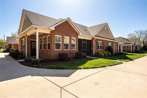 8240 Symphony CT, Denver, NC 28037