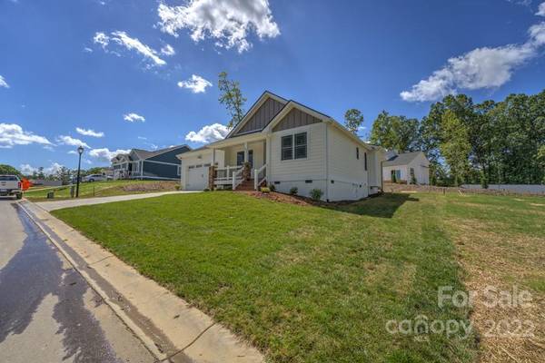 Hendersonville, NC 28792,342 Windy Acres Knoll DR