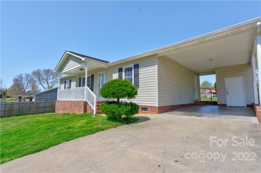 Kings Mountain, NC 28086,720 Mcdaniel RD