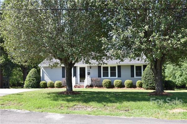 608 Normandy RD, Lancaster, NC 29720