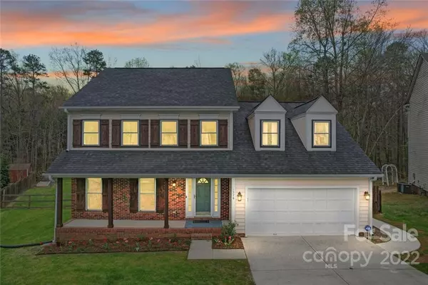 1328 Forest Wood DR, Matthews, NC 28105