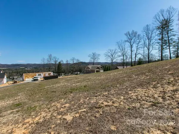 Hendersonville, NC 28792,0 Carrie DR #124