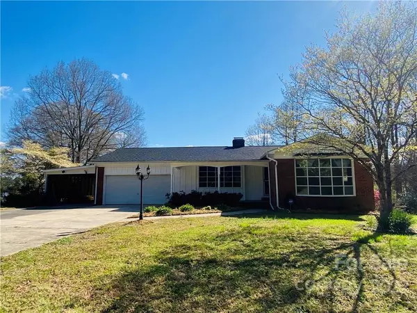 2405 Forrestbrook DR, Kannapolis, NC 28083