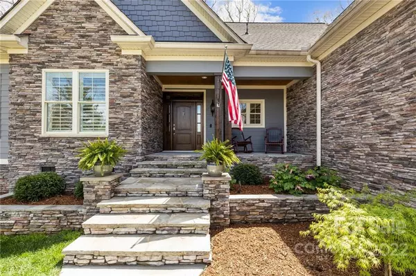 161 Greenbay RD, Mooresville, NC 28117