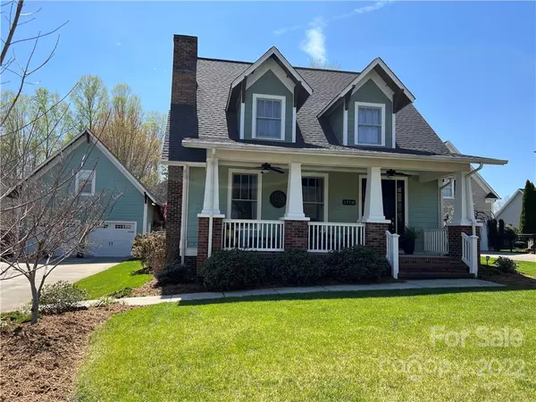 1750 31st Avenue LN NE, Hickory, NC 28601