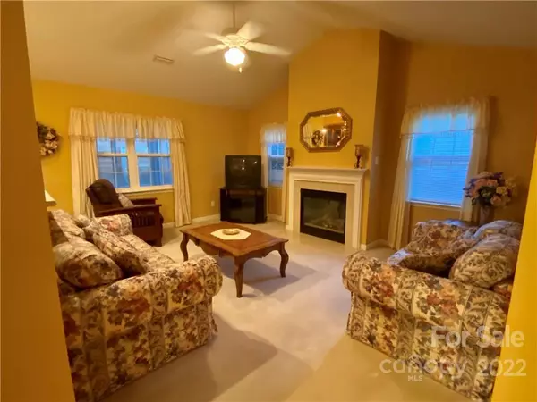 Mooresville, NC 28117,140 Ashwood LN #33