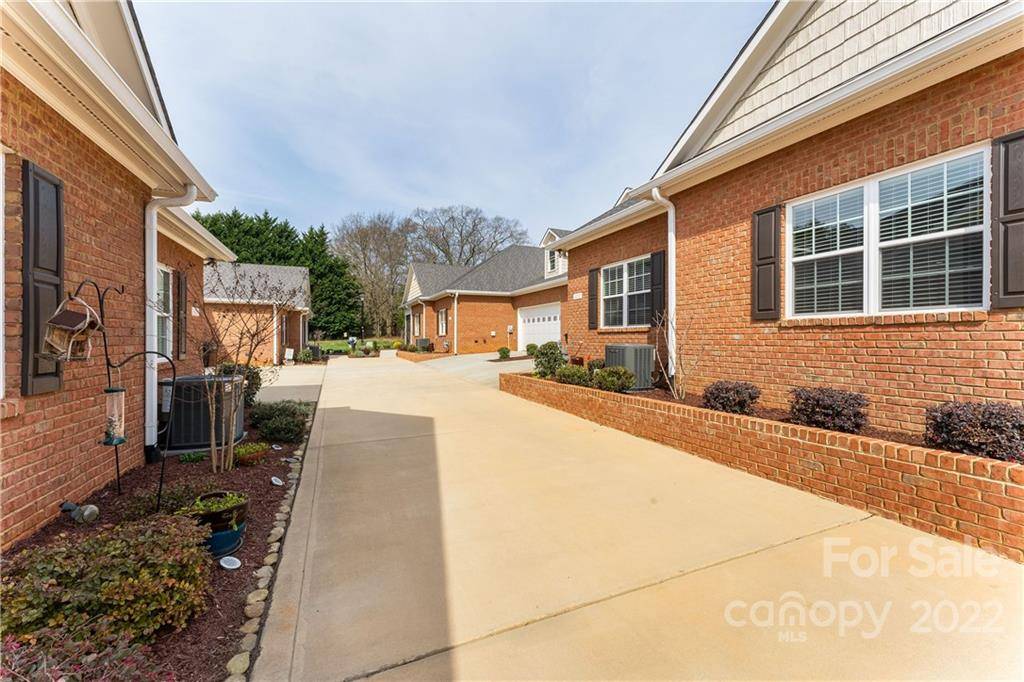 Denver, NC 28037,8211 Chelan CT