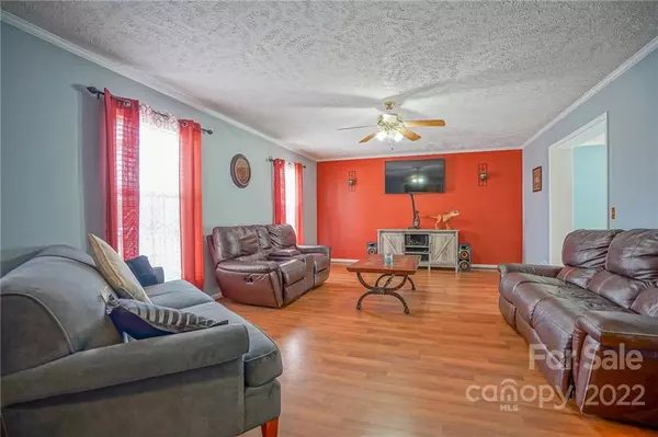 Landis, NC 28088,303 Buford DR