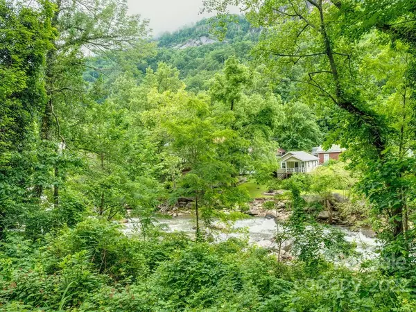 126 Southside DR, Chimney Rock, NC 28720