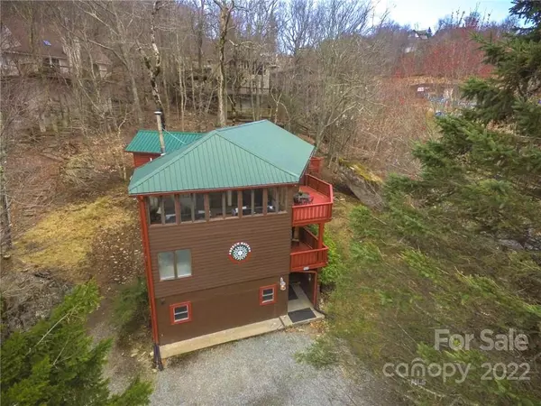117 Skiview LN, Beech Mountain, NC 28604