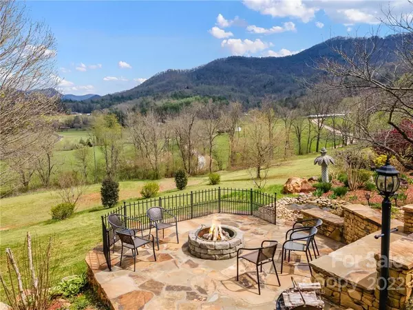 Franklin, NC 28734,159 Perks RD