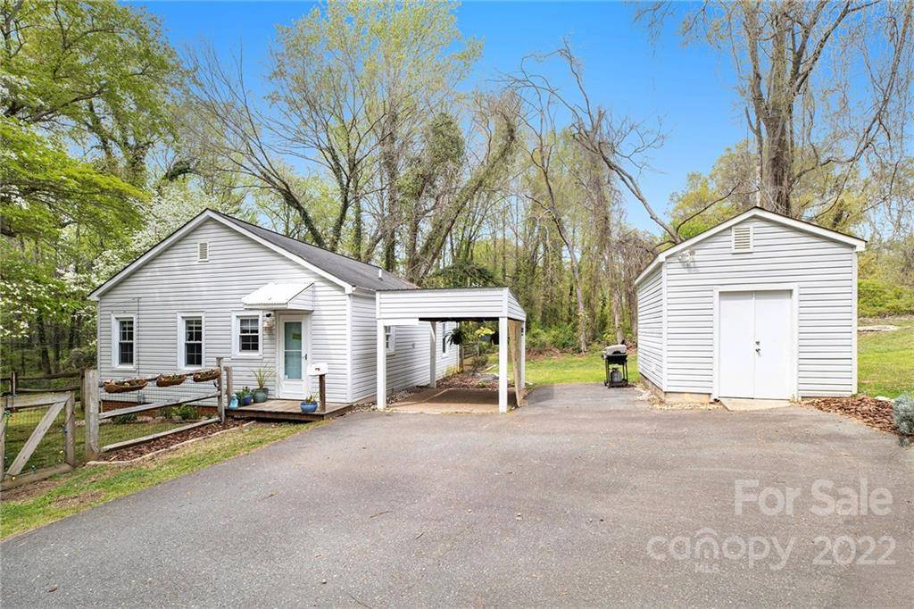 Mooresville, NC 28115,387 N Academy ST