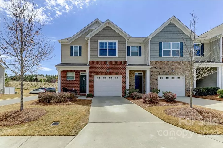 3305 Yarmouth LN, Gastonia, NC 28056