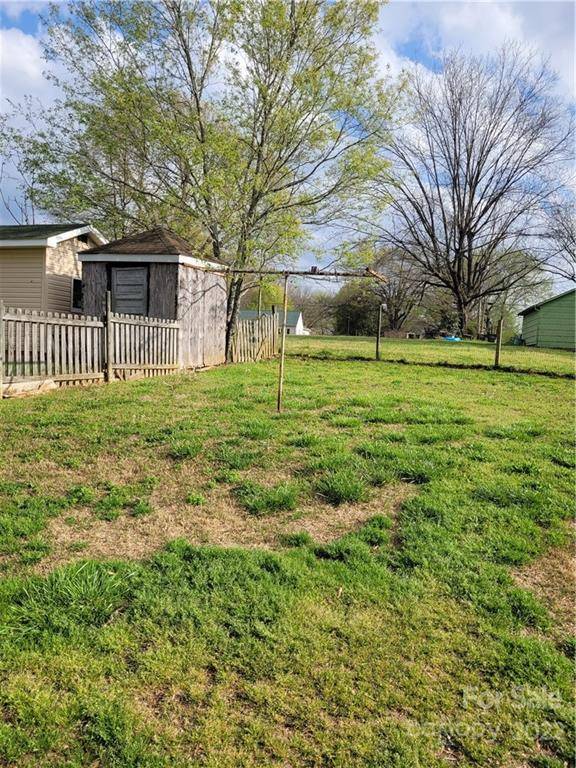 Kannapolis, NC 28081,400 E 22nd ST