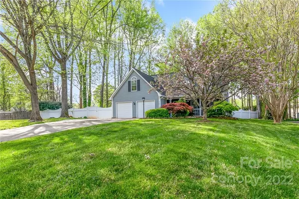 Charlotte, NC 28215,7016 Rothmore View CT