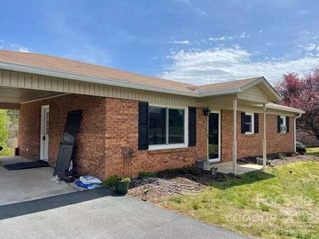 Connelly Springs, NC 28612,2609 Raintree ST