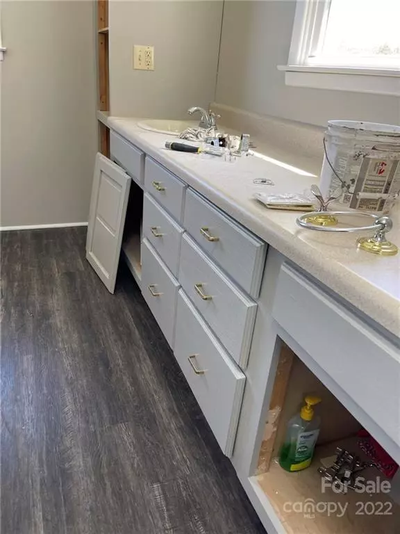 Connelly Springs, NC 28612,2609 Raintree ST