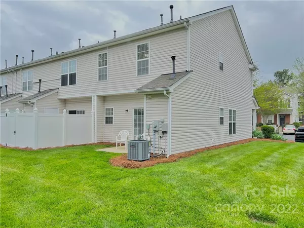 Matthews, NC 28105,2824 Summergrove CT