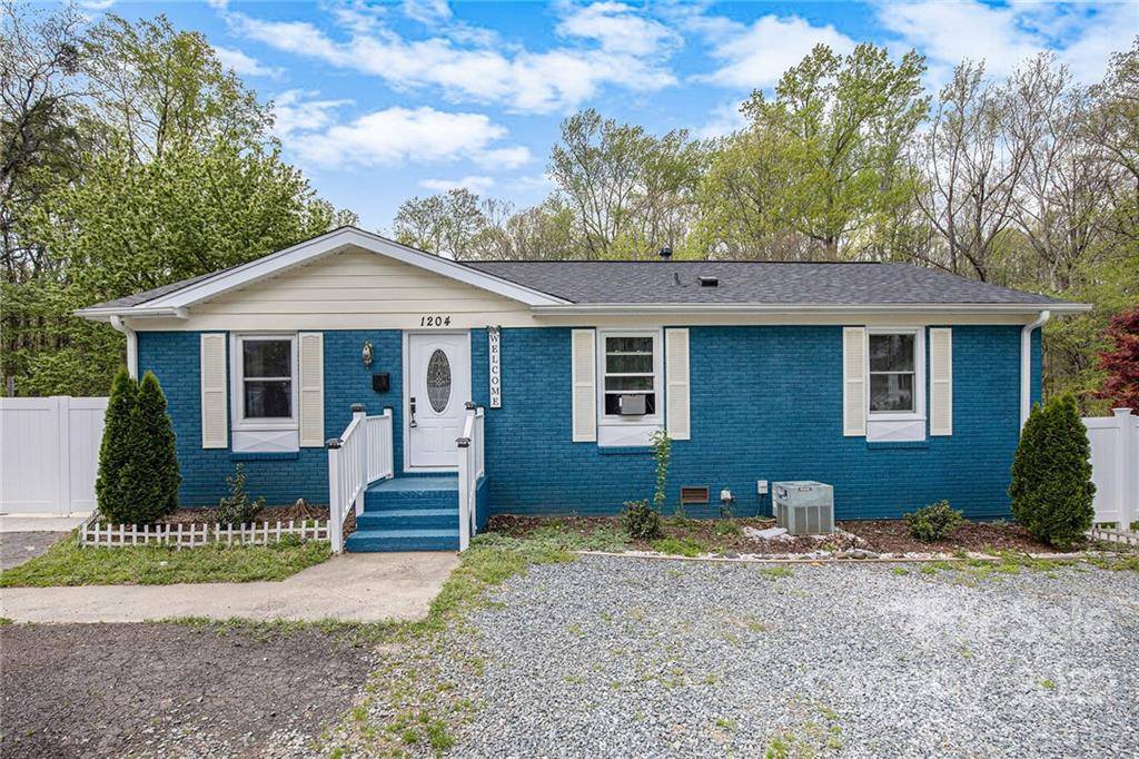 1204 Allenbrook DR, Charlotte, NC 28208
