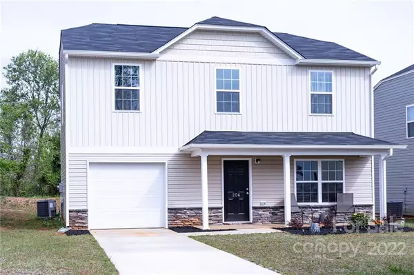 206 Glenoaks DR, Lexington, NC 27292