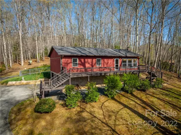 80 Laurel DR, Pisgah Forest, NC 28768