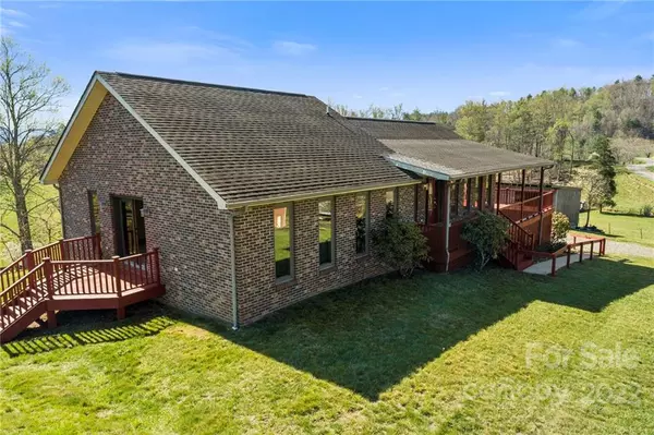 Marshall, NC 28753,290 Cody RD