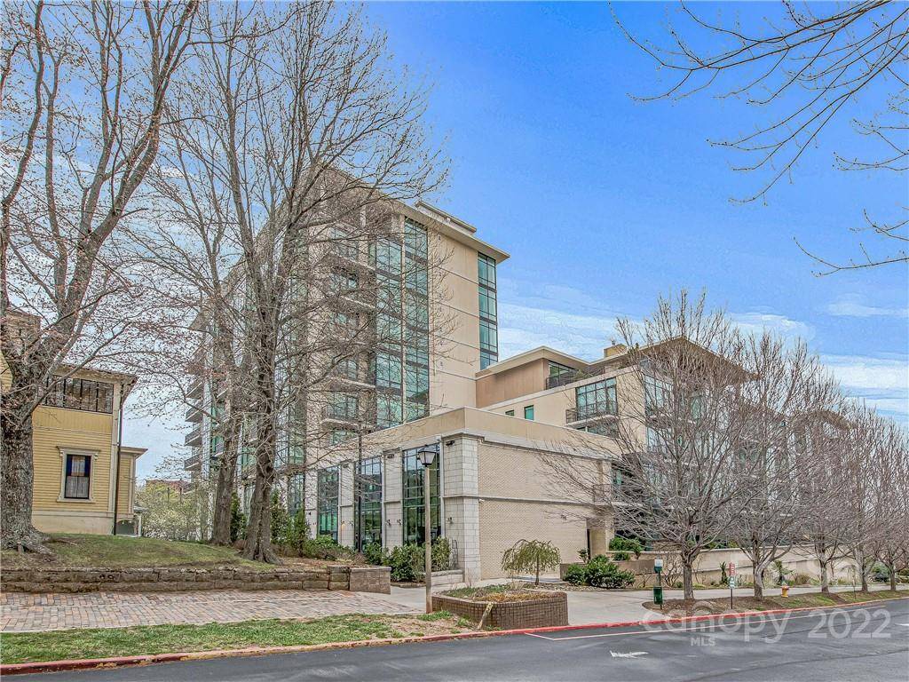 Asheville, NC 28801,60 N Market ST #302