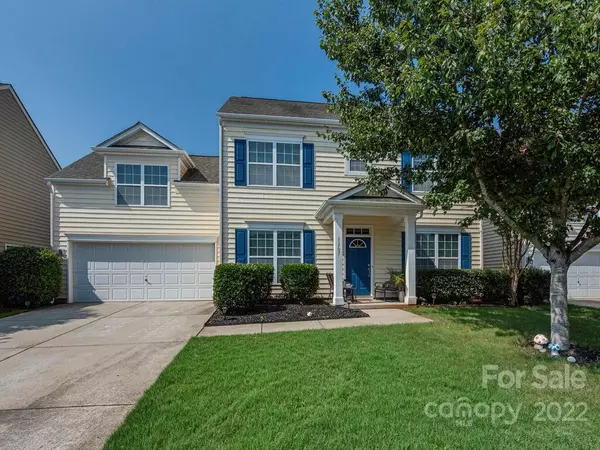 11707 Red Knoll LN, Pineville, NC 28134
