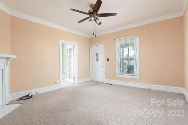 Kannapolis, NC 28083,301 E D ST