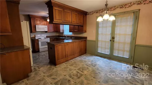 Charlotte, NC 28215,5801 Mcbride ST