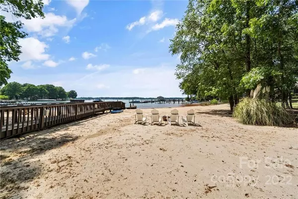 Mooresville, NC 28117,169 Sailview RD