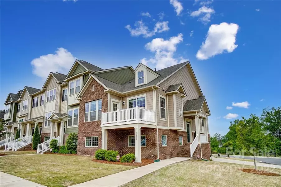 6244 Cloverdale DR, Tega Cay, SC 29708