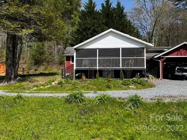 Rosman, NC 28772,913 Babb RD